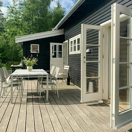 Cozy Summer House In With Historical Charm 度假居